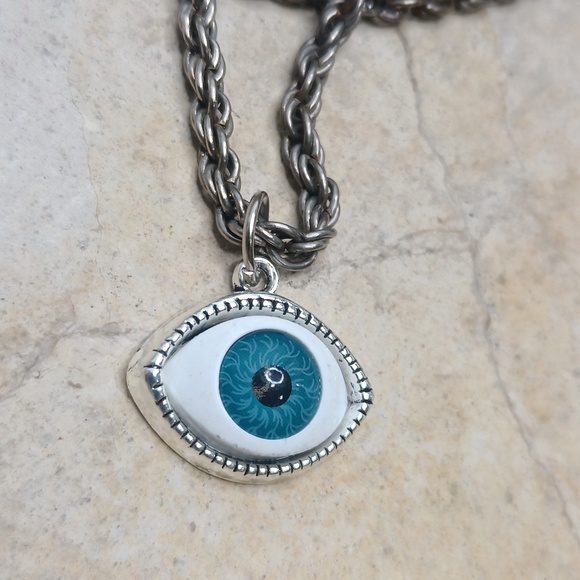 Evil Eye pendant necklace chain - Picture 3 of 5